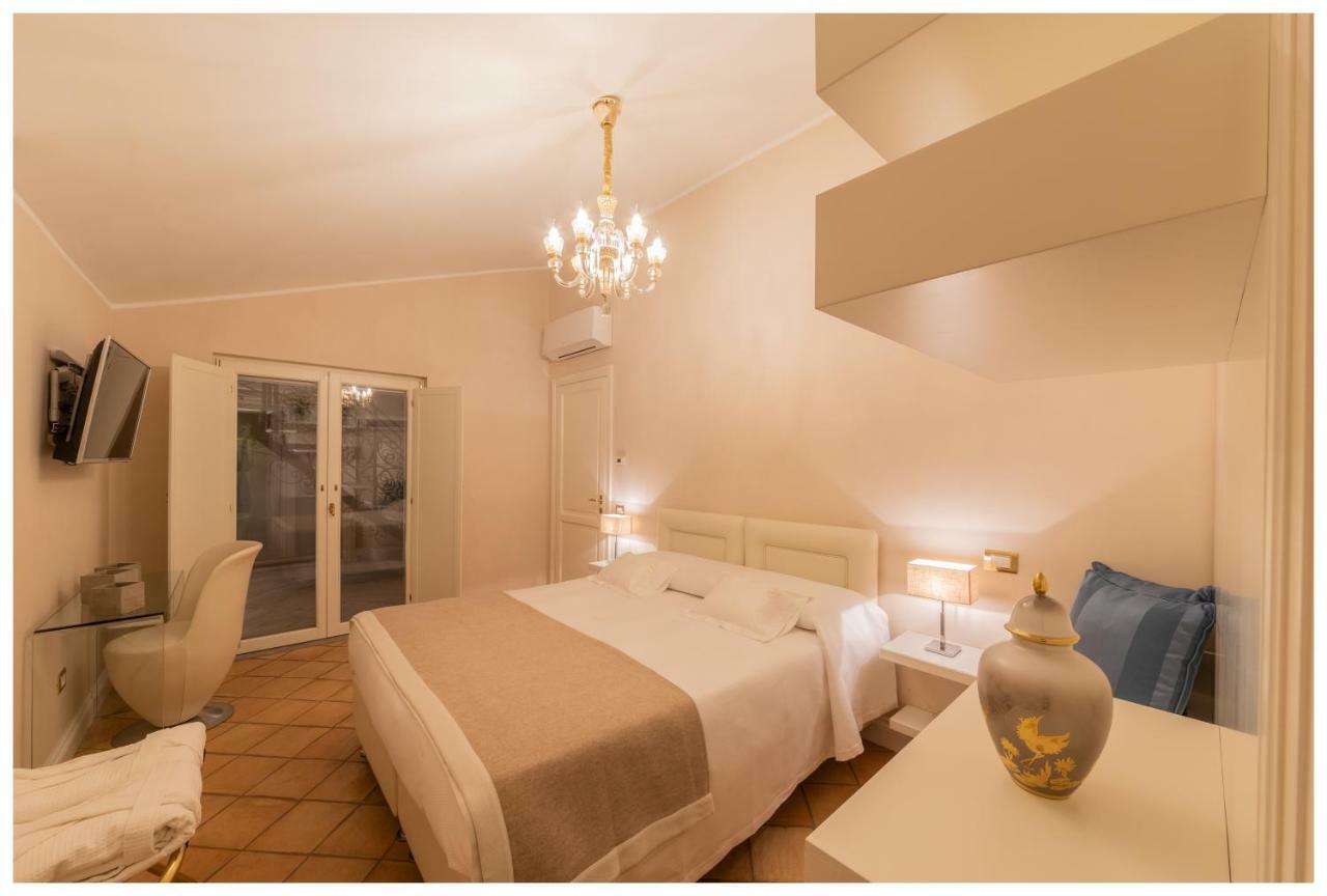 Boutique - Lodge & Suites Crotone Bagian luar foto