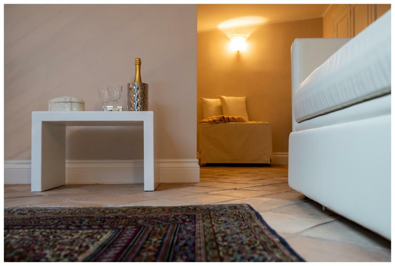Boutique - Lodge & Suites Crotone Bagian luar foto